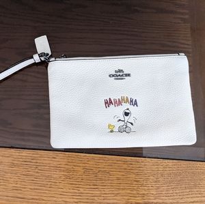Coach SNOOPY WRISTLET